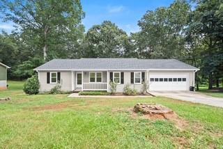 200 E Country Woods Dr., Covington, GA 30016