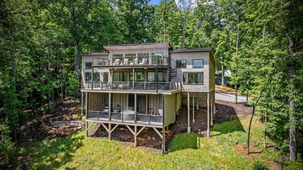 880 Little Bushy Head Rd., Blue Ridge, GA 30513