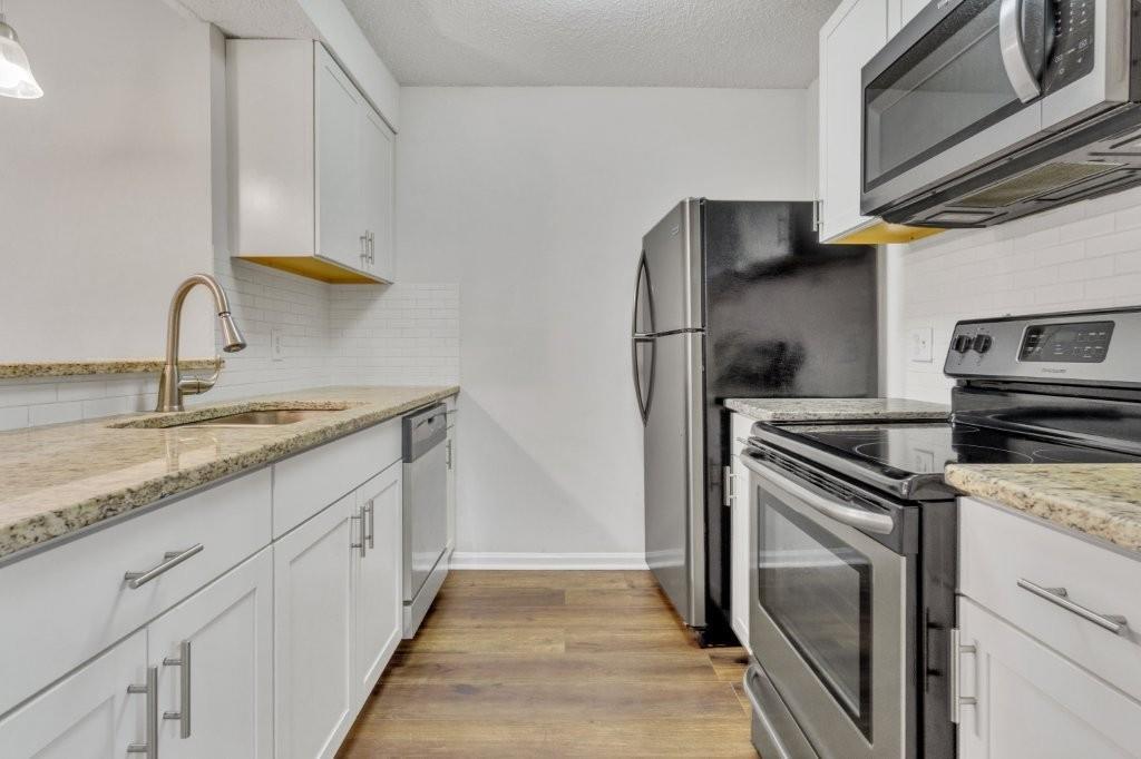 506 Barrington Hills Dr., Atlanta, GA 30350