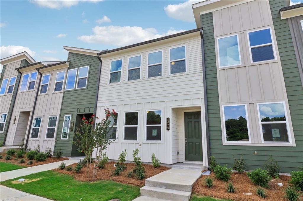 1559 Bryson Dr., Atlanta, GA 30318