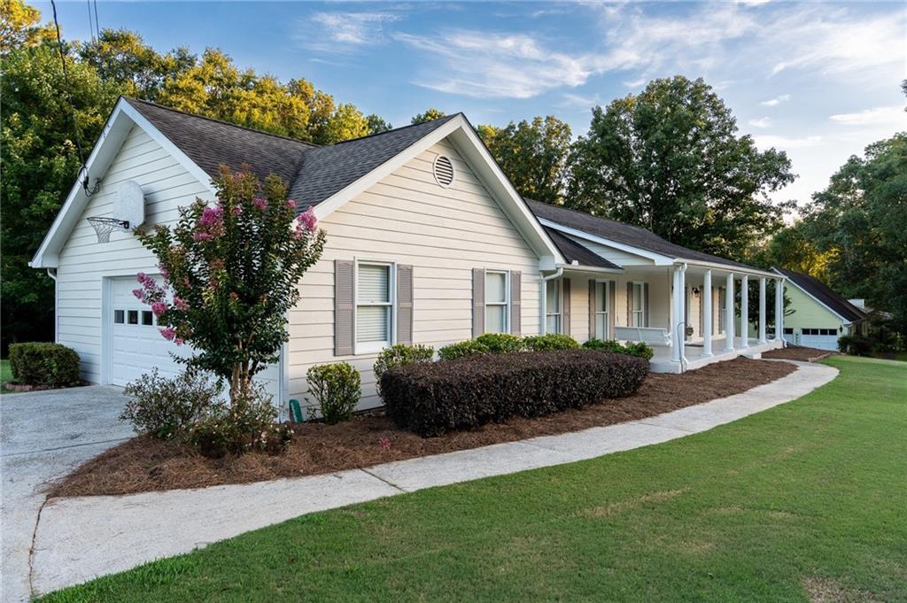 5380 Gum Creek Ct., Loganville, GA 30052