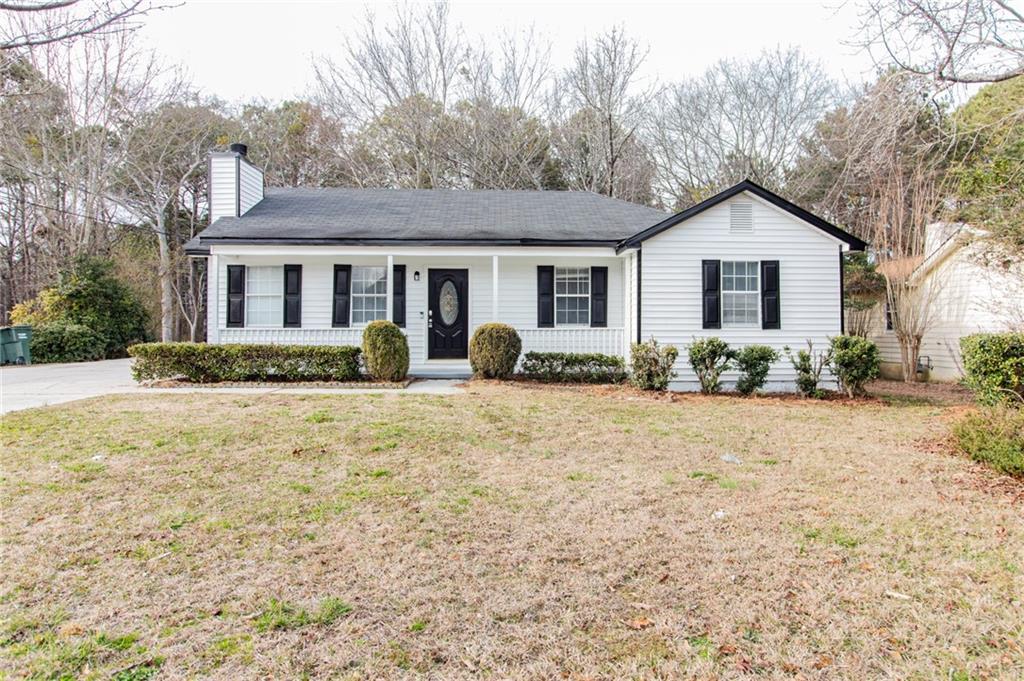 2172 Red Rose Ln., Loganville, GA 30052