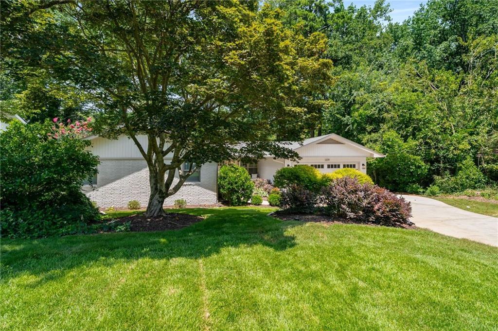 1209 Pinehurst Cir., Smyrna, GA 30080