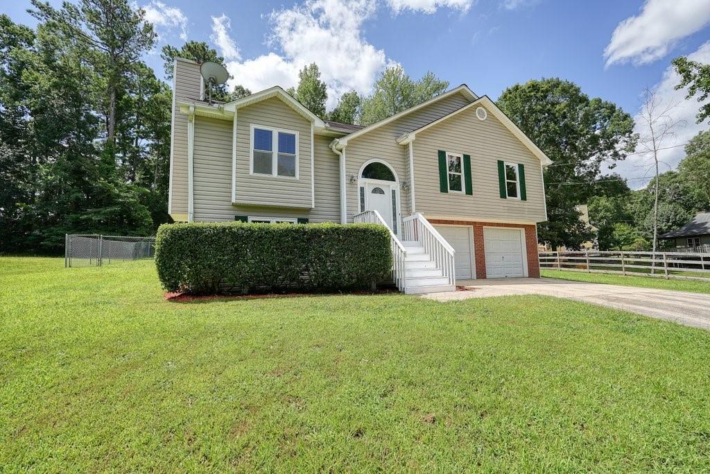 54 Crestwood Dr., Dallas, GA 30157