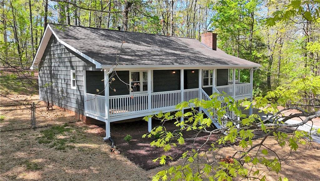 6231 Reinhardt College Pkwy., Waleska, GA 30183