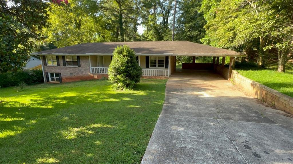 4853 Pine Shadows Dr., Stone Mountain, GA 30088