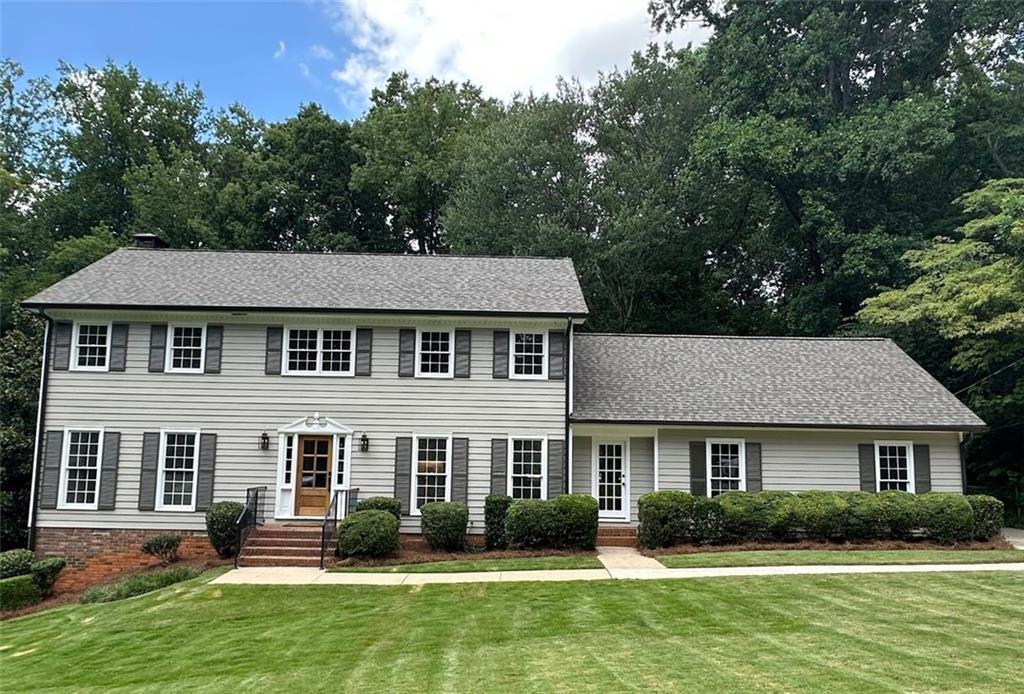 5143 Meadowlake Ln., Dunwoody, GA 30338