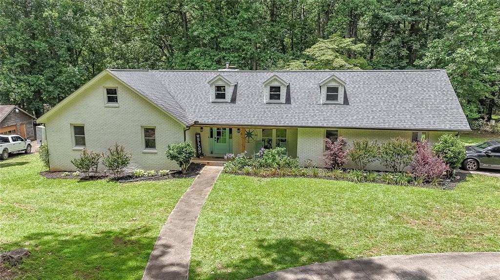 527 Gaddis Rd., Canton, GA 30115