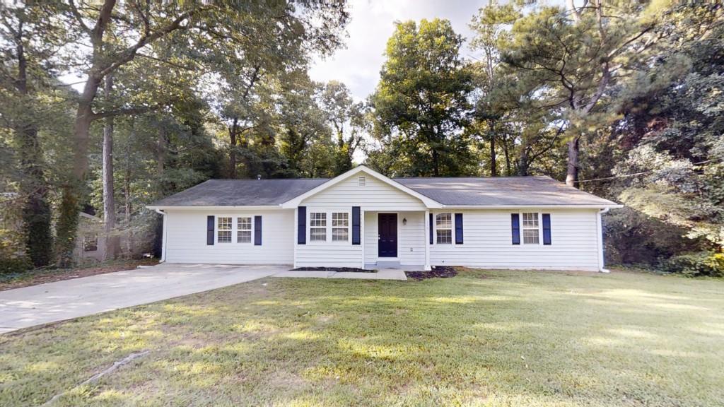 119 Valley Rd., Stockbridge, GA 30281