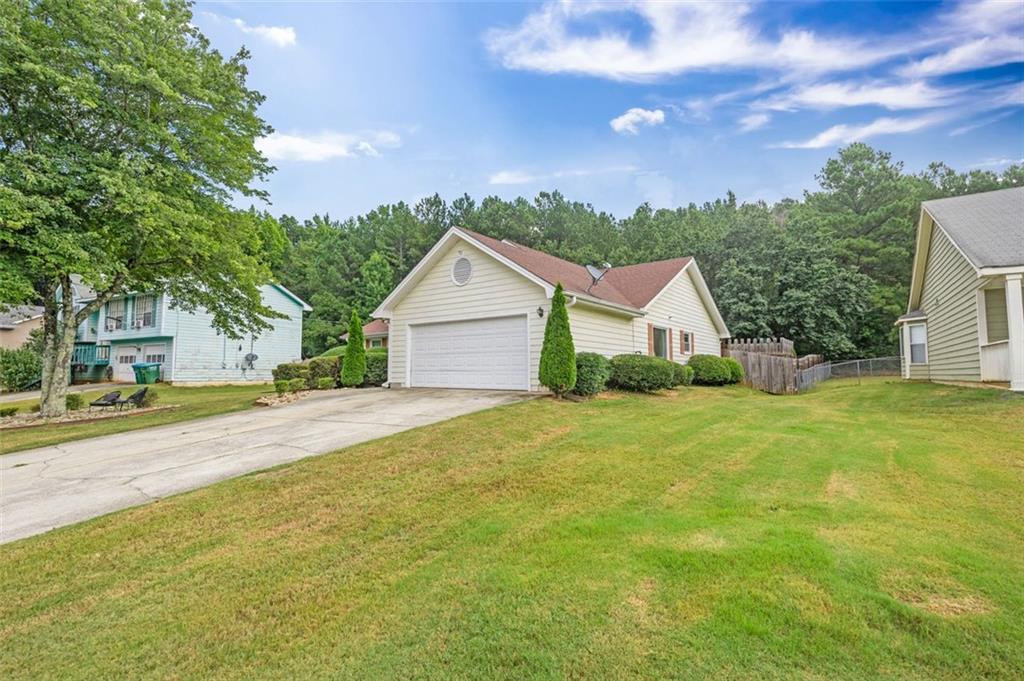 2422 Rosedale Creek Dr., Snellville, GA 30078