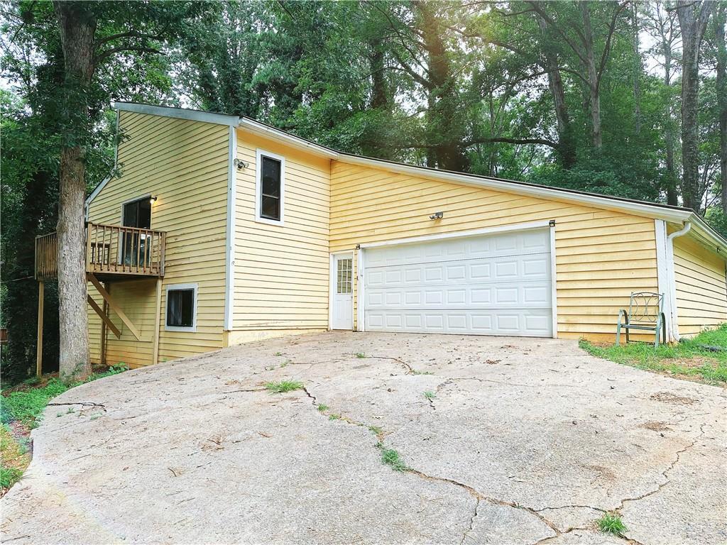 1722 Fox Hollow, Lilburn, GA 30047