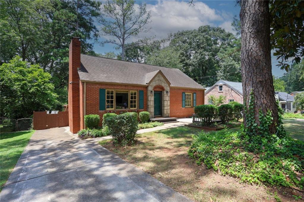 1069 Walker Dr., Decatur, GA 30030