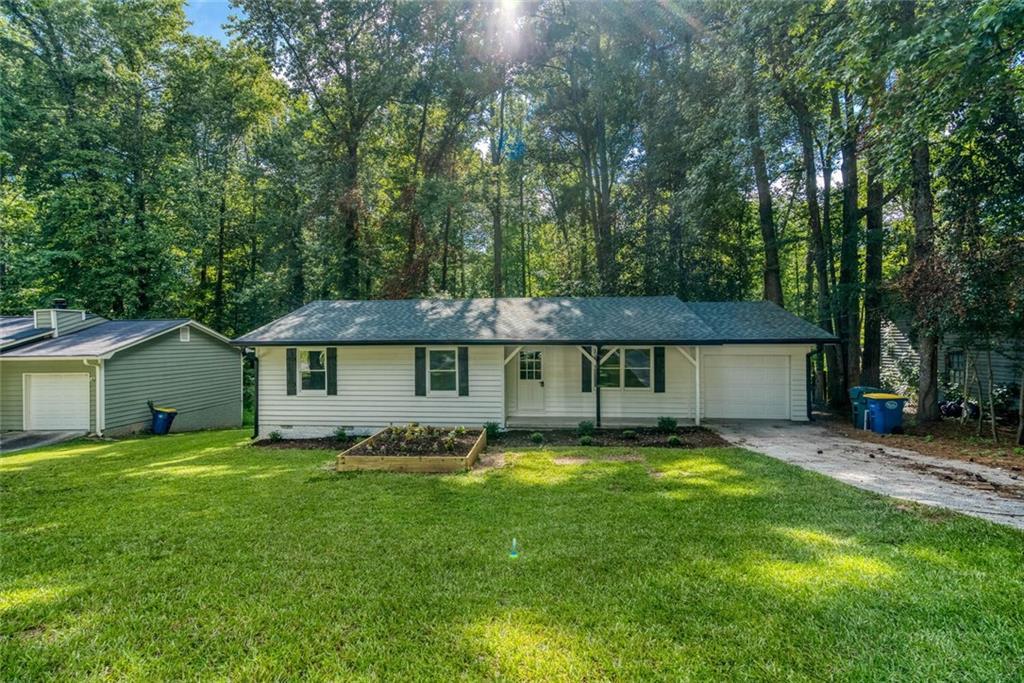 4070 Woodland Dr., Kennesaw, GA 30152