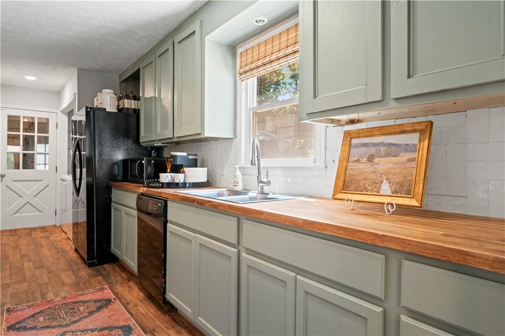 354 Oakridge Dr., Cartersville, GA 30121