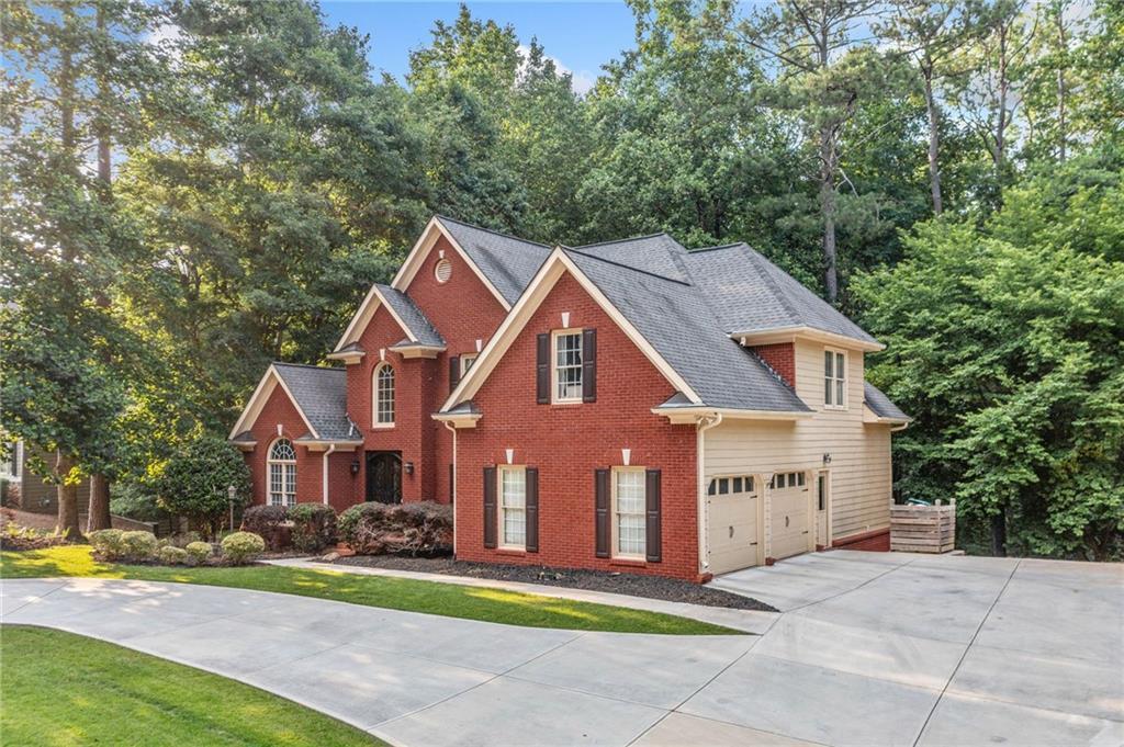 1059 Bridgemill Ave., Canton, GA 30114
