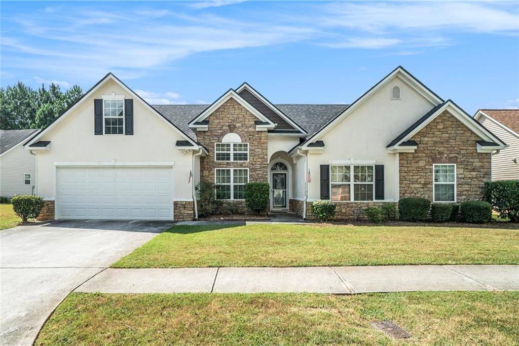 1316 Tumblerock Way, Loganville, GA 30052
