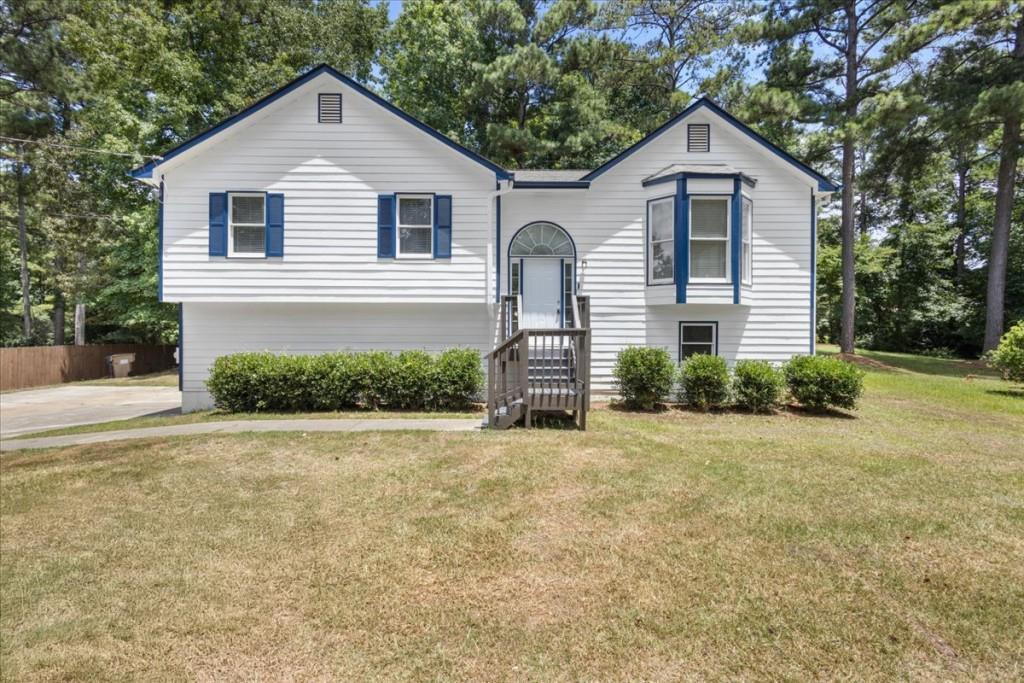 624 Silverthorne Cir., Douglasville, GA 30134