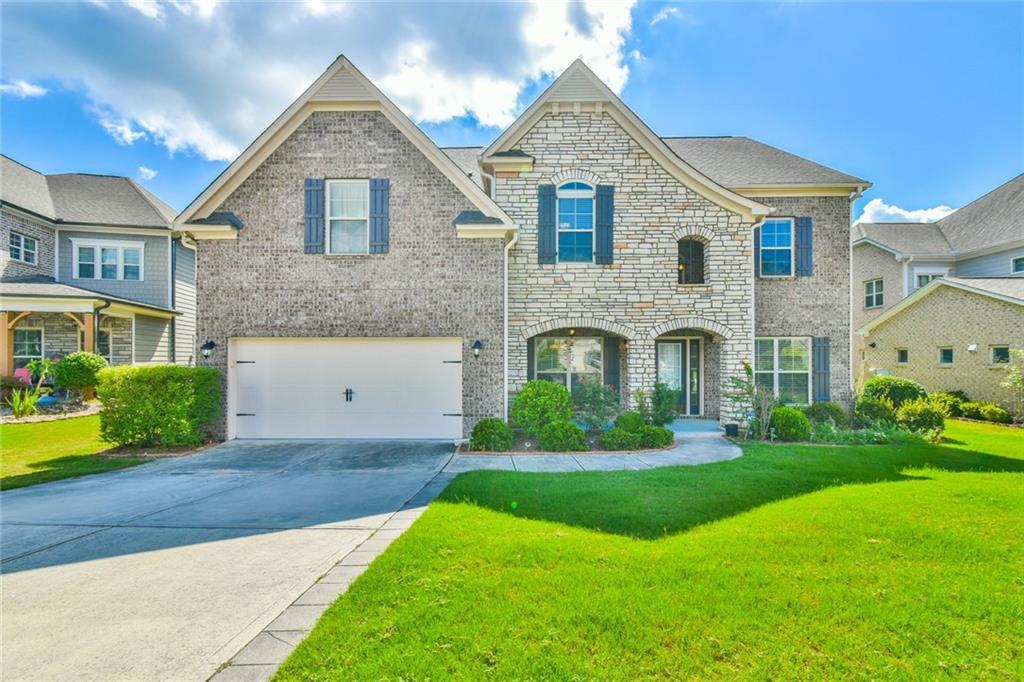 580 La Perla Dr., Sugar Hill, GA 30518