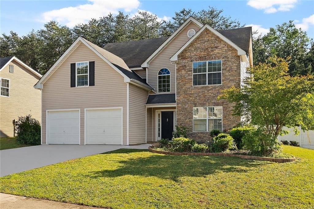 211 Millstone Dr., Hampton, GA 30228