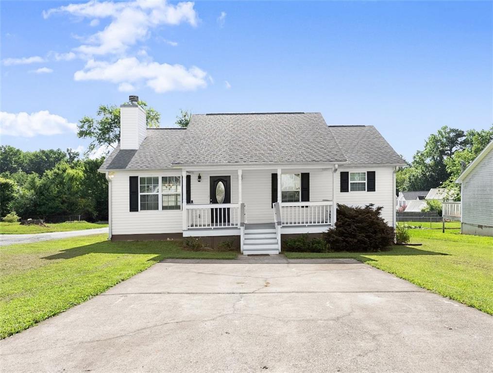 291 Maple St., Dawsonville, GA 30534