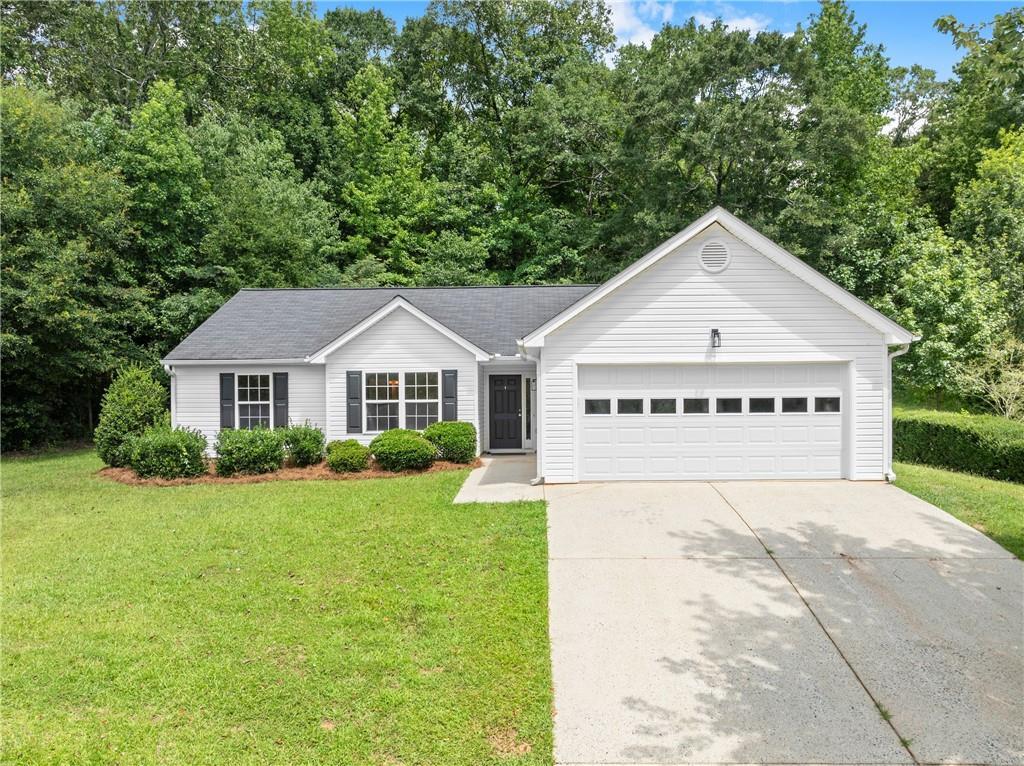1031 Rolling Ridge Ln., Auburn, GA 30011