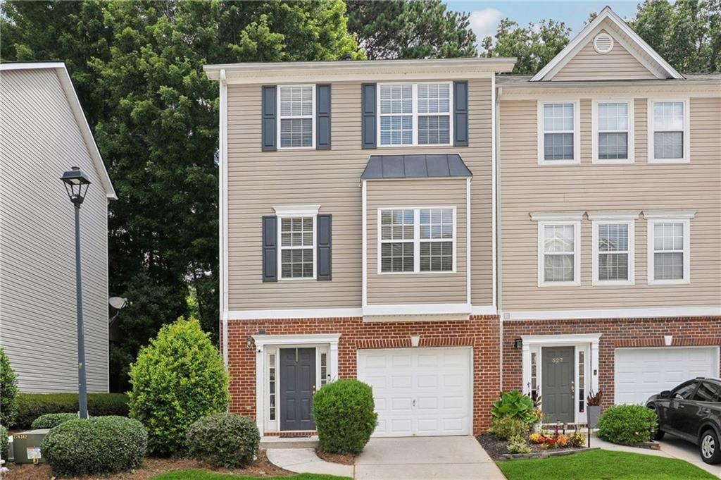 529 Lantern Wood Dr., Scottdale, GA 30079