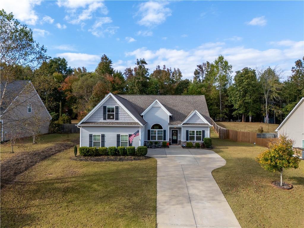 5641 Wooded Valley Way, Flowery Branch, GA 30542