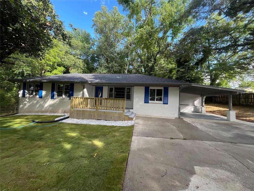 718 Springlake Rd., Lawrenceville, GA 30045