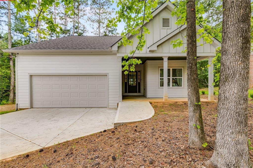 3350 Villa Ln., Douglasville, GA 30135