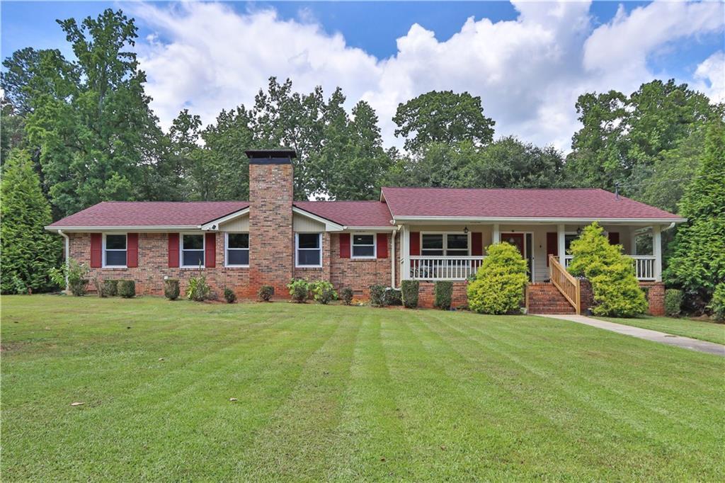 4985 SW Fox Forest Dr Sw, Lilburn, GA 30047