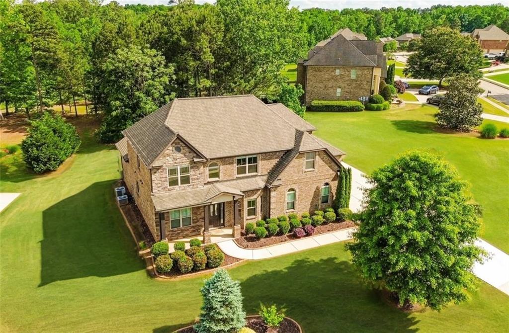 2589 Lake Erma Dr., Hampton, GA 30228