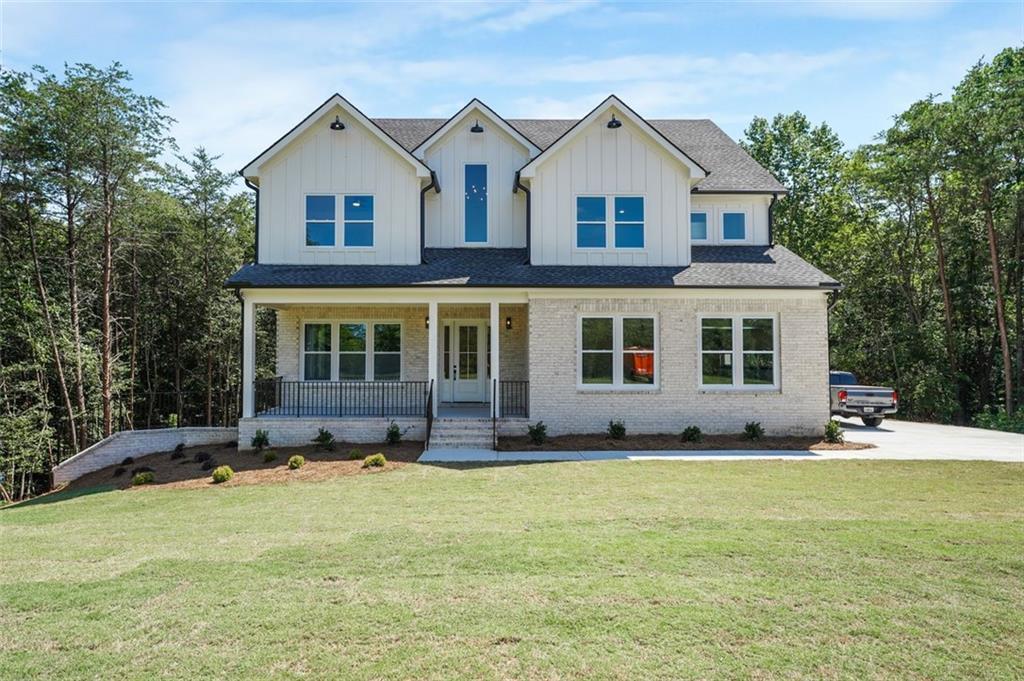 418 Beachwood Dr., Cornelia, GA 30531