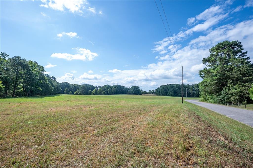56 Oak Grove Rd., Taylorsville, GA 30178