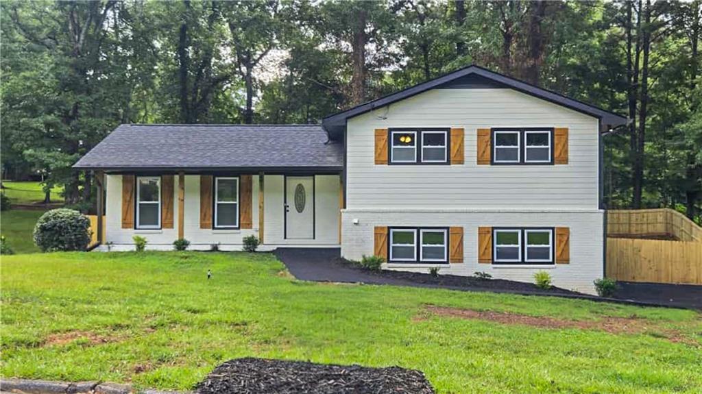 4045 Westview St., Douglasville, GA 30135