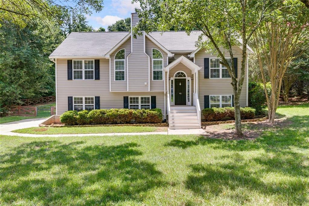 45 Emerald Dr., Newnan, GA 30265