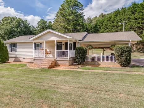 421 Wax Rd., Silver Creek, GA 30173