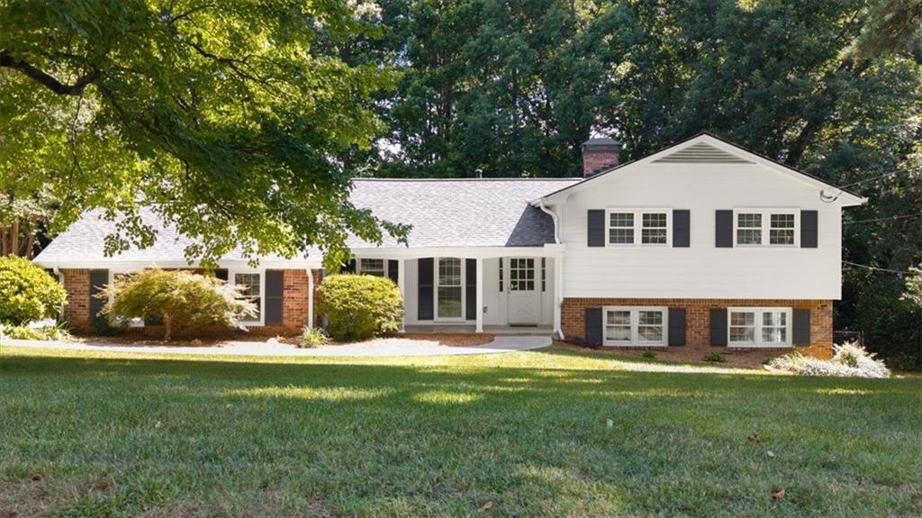 5047 Chestnut Forest Ct., Atlanta, GA 30360