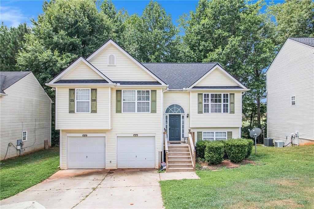 6588 Snowbird Ln., Douglasville, GA 30134