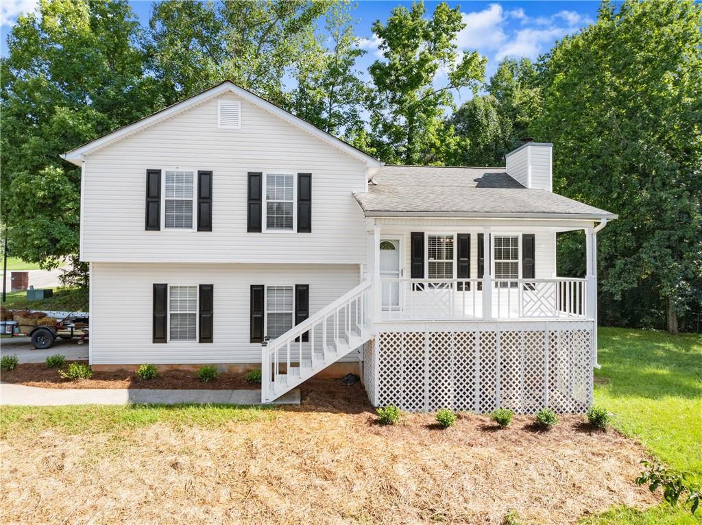3966 Rock Haven Dr., Flowery Branch, GA 30542