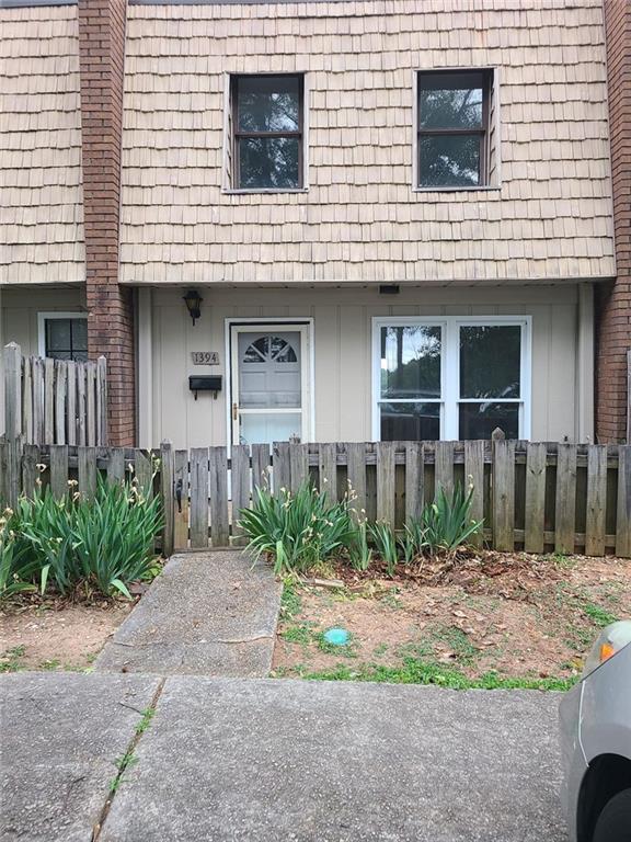 1394 Wood Cir., Morrow, GA 30260
