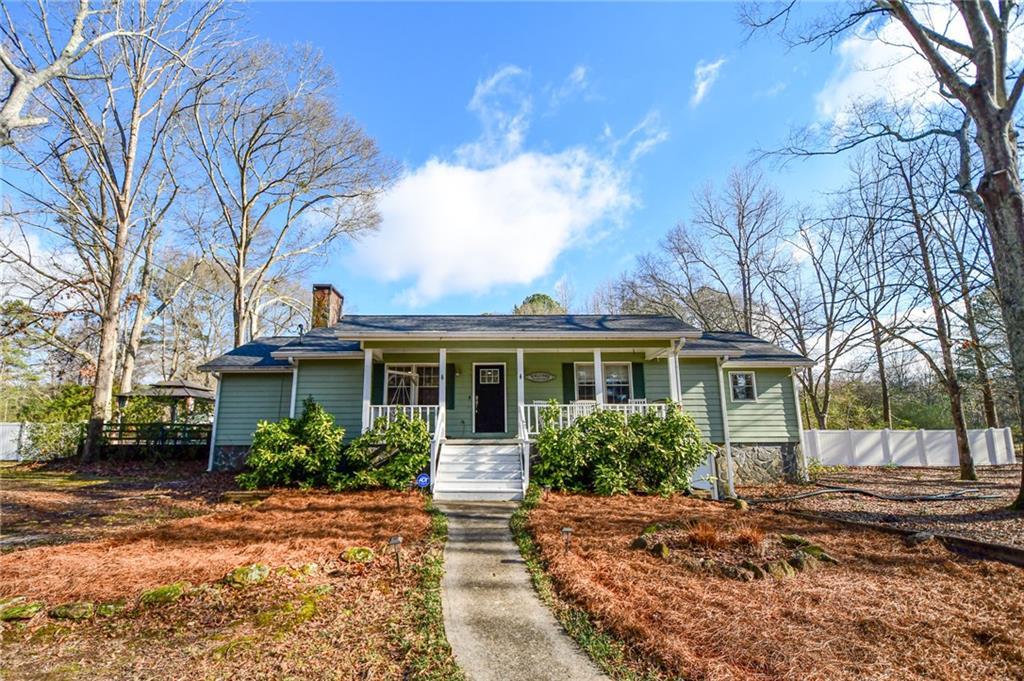 577 Rivers Rd., Fayetteville, GA 30214