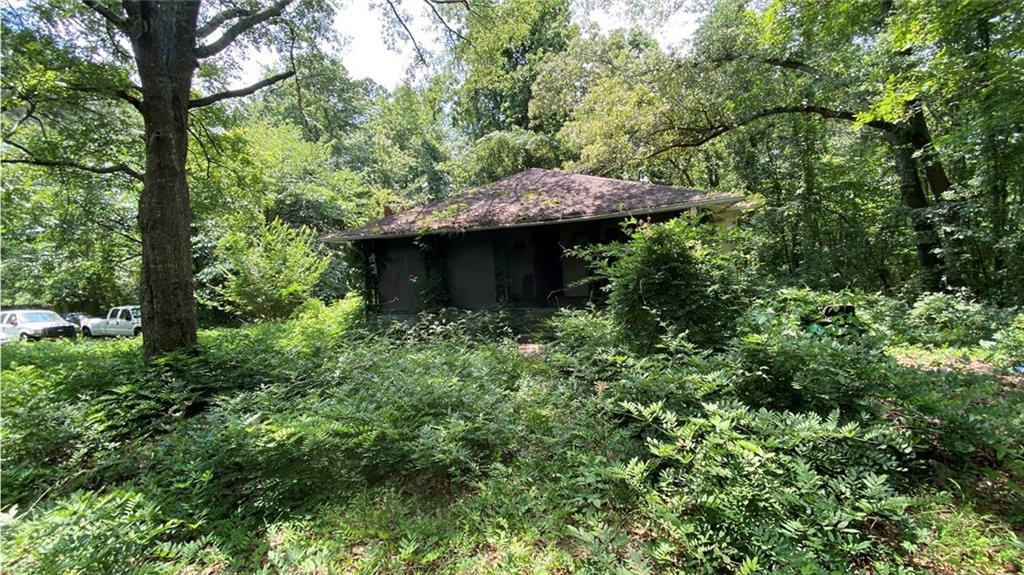 338 Lindsey Lake Rd., Dallas, GA 30157