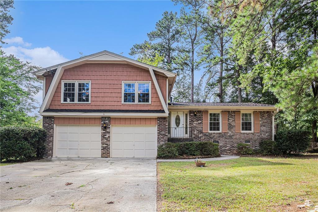 5423 Janice Ln., Stone Mountain, GA 30087