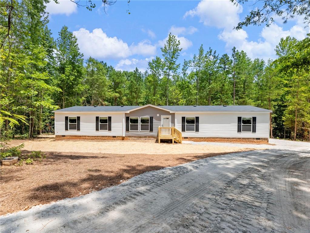 247 Cedar Ridge Dr., Commerce, GA 30530