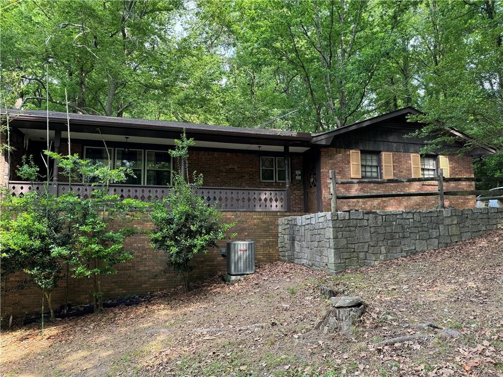 5802 Button Gwinnett Pl., Norcross, GA 30093