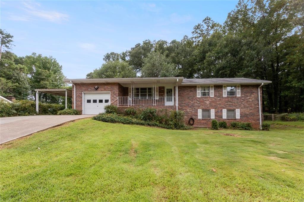 2995 Carrie Dr., Kennesaw, GA 30144