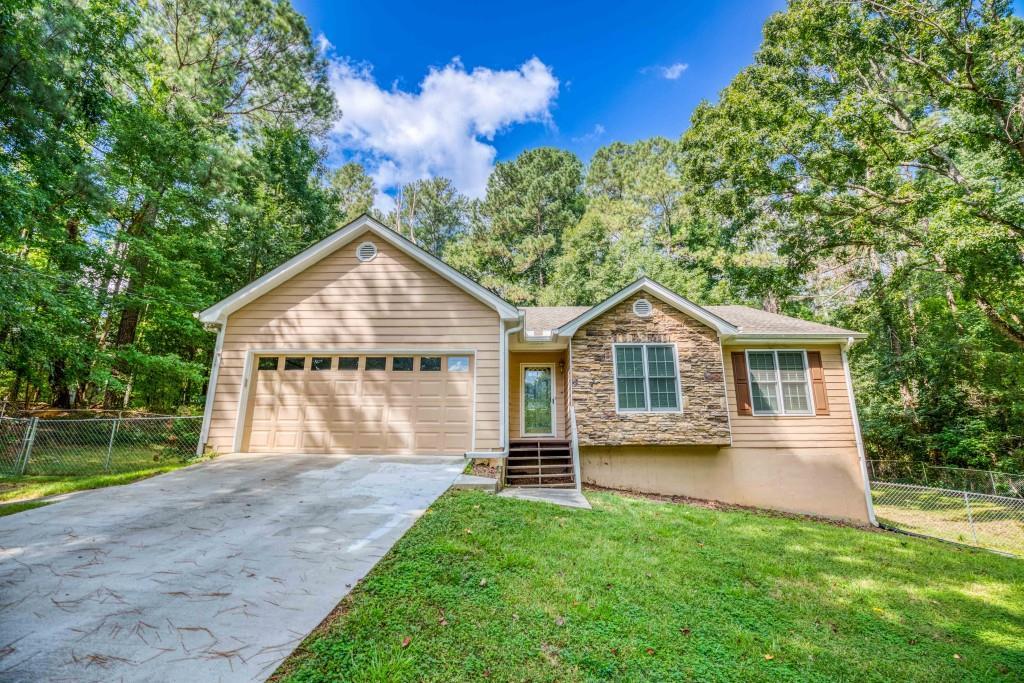 4152 Logans Run, Loganville, GA 30052