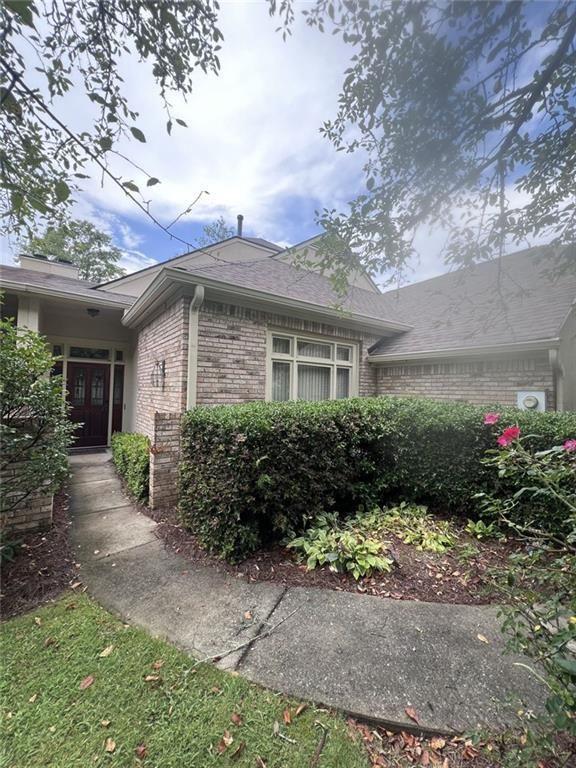 4590 Village Dr., Dunwoody, GA 30338