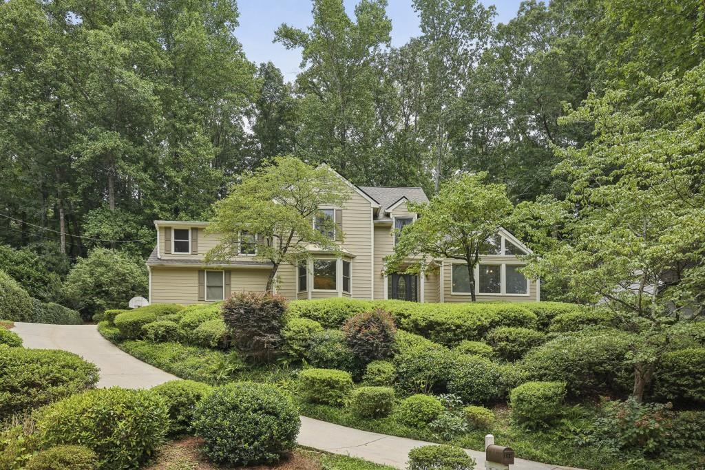 390 W Spalding Dr., Sandy Springs, GA 30328