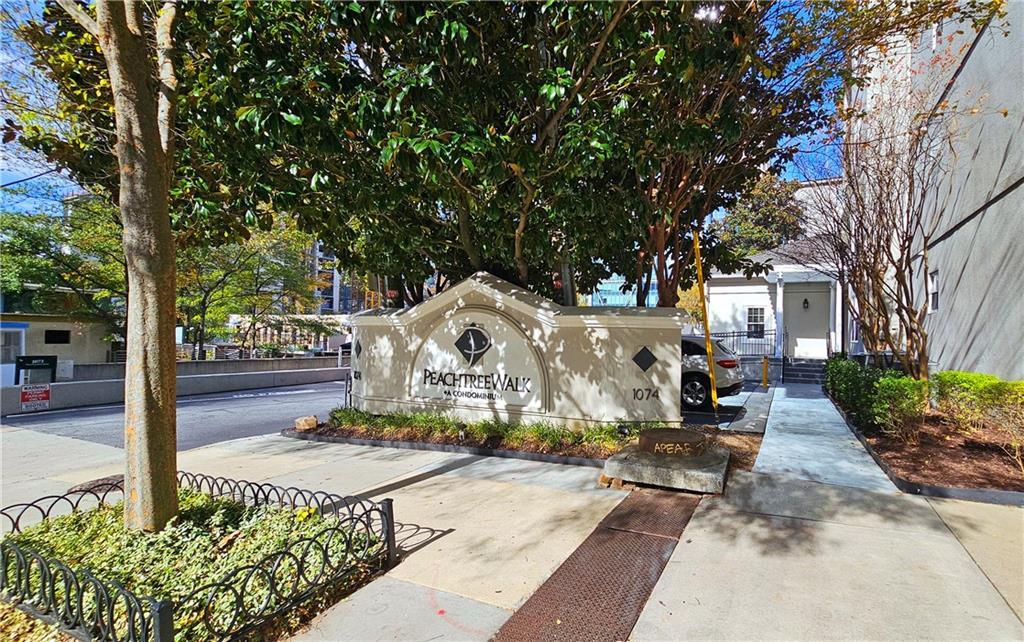1074 Peachtree Walk #B 216, Atlanta, GA 30309